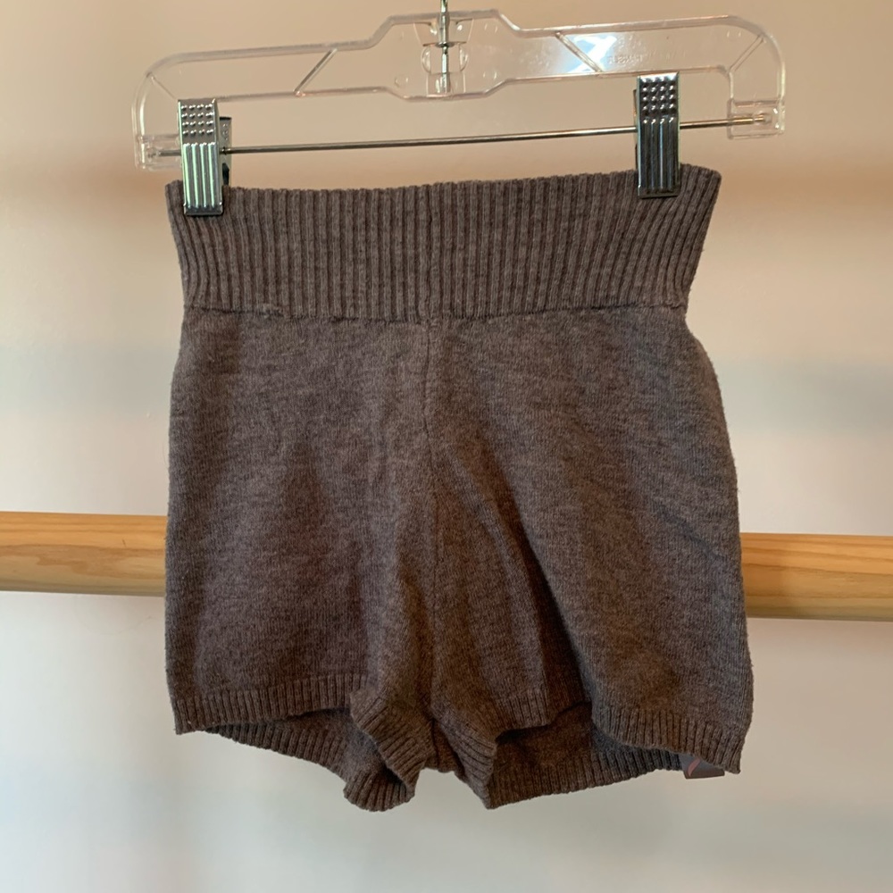Capezio dance wear knit shorts